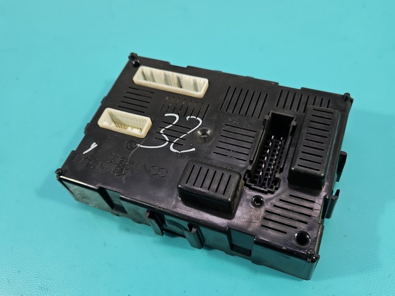 Sterownik moduł BCM Renault Clio III 8200343732