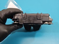 Zamek klapy tył Opel Zafira B HB Producent części: OPEL, Europejska, 3PIN Pęknięta obudowa