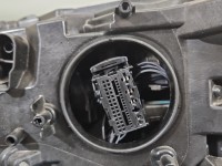 Reflektor prawy lampa przód Skoda Superb III EUROPA