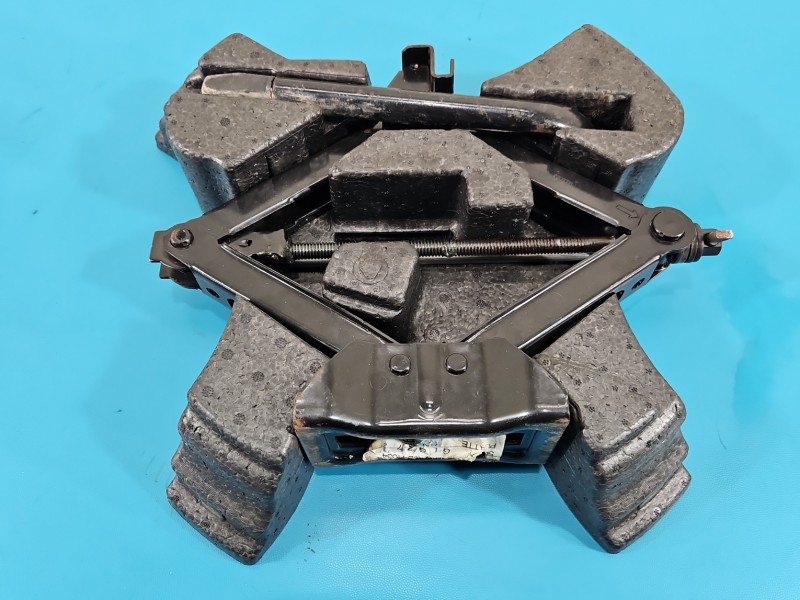 lewarek Podnośnik samochodowy trapezowy Ford Kuga Mk1 08-13