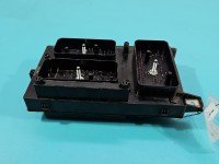 Skrzynka bezpieczników Opel Zafira B 13206754