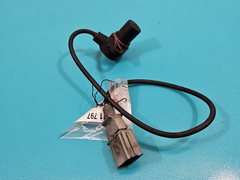 Czujnik położenia wału korbowego Audi A8 D3 0261210179 Czujnik położenia wału korbowego Audi A8 D3 0261210179