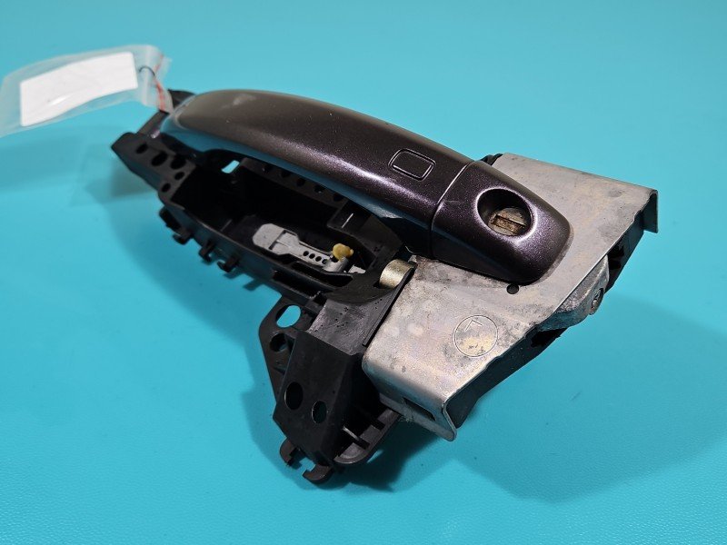 Klamka przód lewa zewnętrzna AUDI Q5 08- 8T1837885B