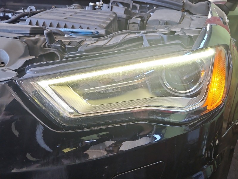Reflektor lewy lampa przód Audi A3 8V EUROPA 8V0941005B