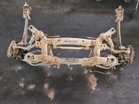 Tylna belka oś tył Toyota Rav4 III 05- 2.2 D-CAT (2AD)