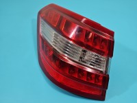 Lampa tył lewa Mercedes, Z BŁOTNIKA 09-12 Uszkodzone zaczepy trzymające boczną osłonę. Brak naklejki z numerem Mercedes W212...
