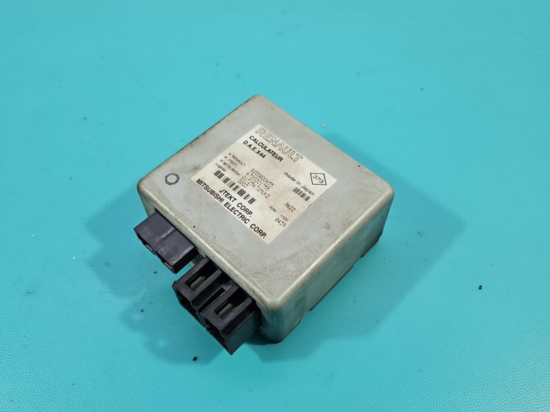 Sterownik moduł WSPOMAGANIA Renault Twingo II 8200800655, 6700001755