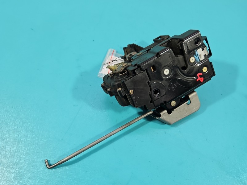 Zamek przód lewy Audi A4 B6 EUROPA 9pin 4B1837015G