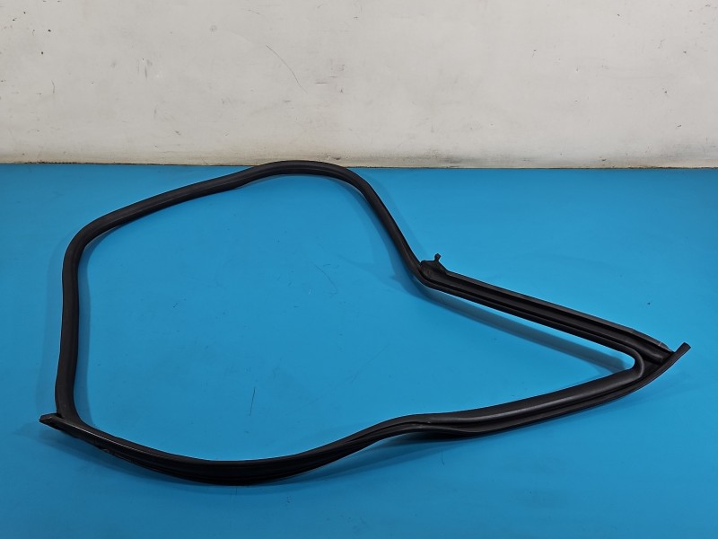 Uszczelka drzwi przód prawa Maserati Quattroporte VI 13-