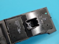 Przełącznik szyb Opel Astra IV J 13305978 Producent części: OPEL EU