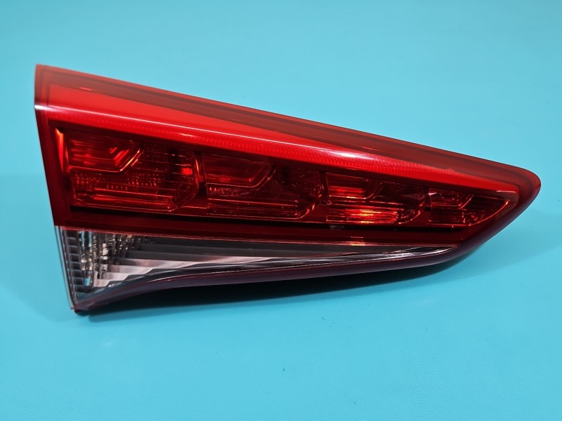 Lampa tył lewa Hyundai Tucson III 15-20 HB LED Z KLAPY TYŁ 15-18 Uszkodzone mocowania, pęknięta obudowa. Uszczerbany klosz...