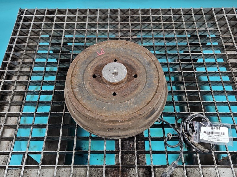 Piasta koła tył prawa zwrotnica łożysko Dacia Dokker 1.3 TCE Piasta koła tył prawa zwrotnica łożysko Dacia Dokker 1.3 TCE