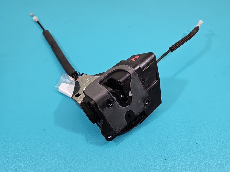 Zamek tył lewy Land rover Discovery Sport 14- L550 Zamek tył lewy Land rover Discovery Sport 14- L550