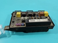 Skrzynka bezpieczników Opel Astra III H 13206751