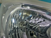 Reflektor prawy lampa przód Toyota Yaris III EUROPA