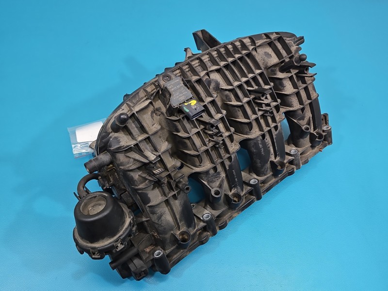 Kolektor ssący Audi A4 B9 06L133201T 2.0 TFSI