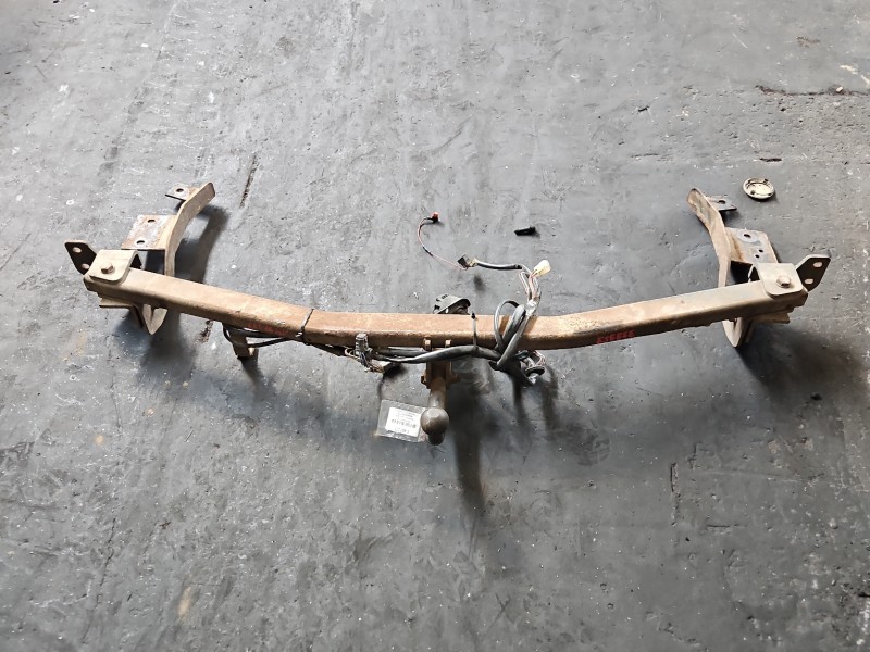 Hak holowniczy Kia Carnival II 05-14