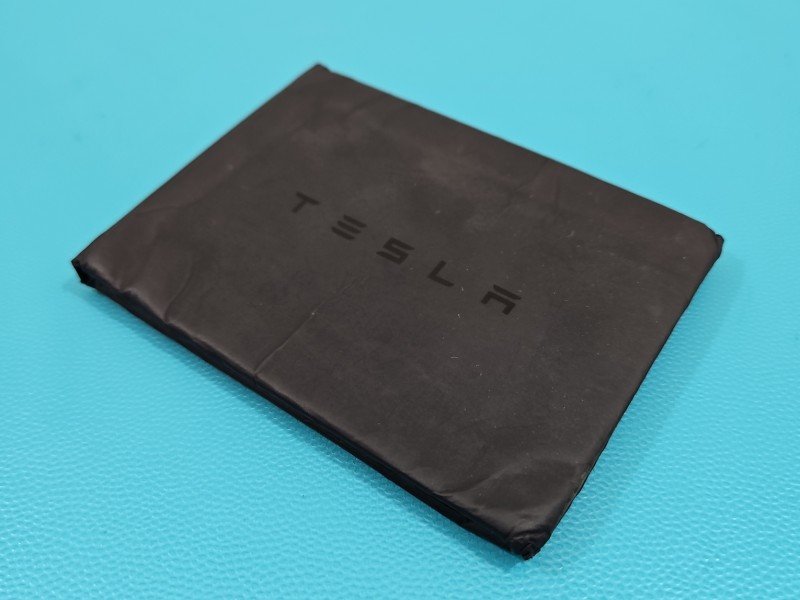 PILOT KLUCZYK Tesla Model 3 2017- PILOT KLUCZYK Tesla Model 3 2017-