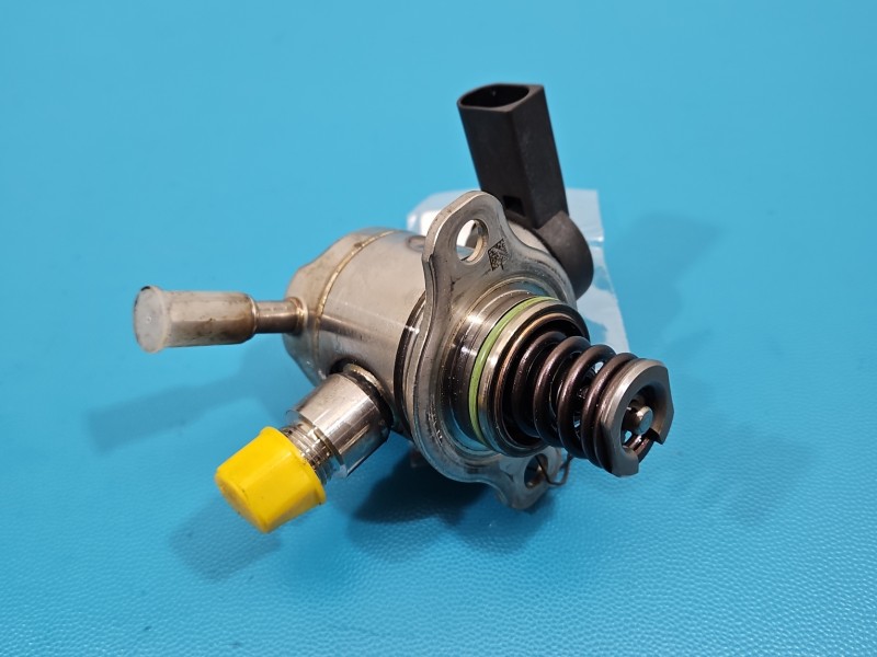 pompka Pompa paliwa Skoda Octavia IV 1.5 TSI (DXDA) 05E 127 027 L, 05E127027L