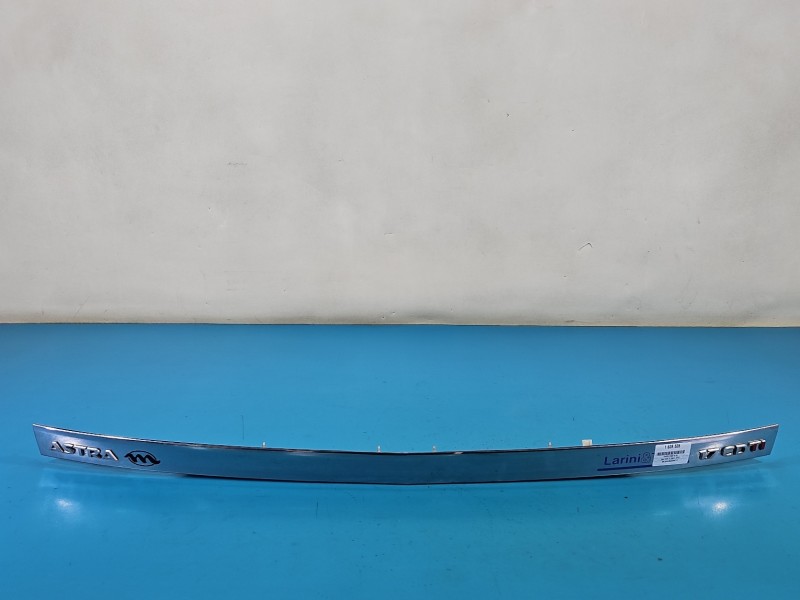 Klamka klapy tył Opel Astra III H 13223910