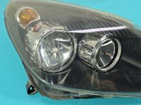 Reflektor prawy lampa przód Opel Astra III H EUROPA