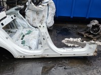 Próg prawy SŁUPEK ŚRODKOWY B Mercedes CLA C118 X118 sedan 4d biały 149