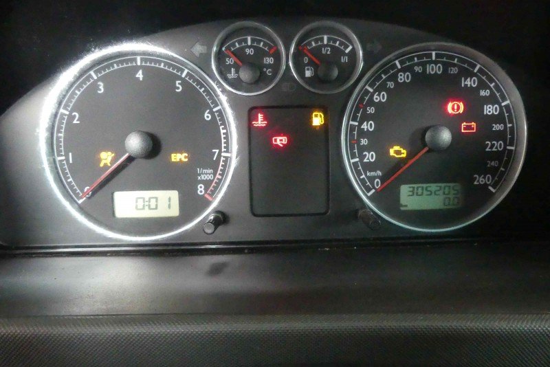 Licznik Vw Sharan I 2.0 8v wiel 7M3920800G EUROPA