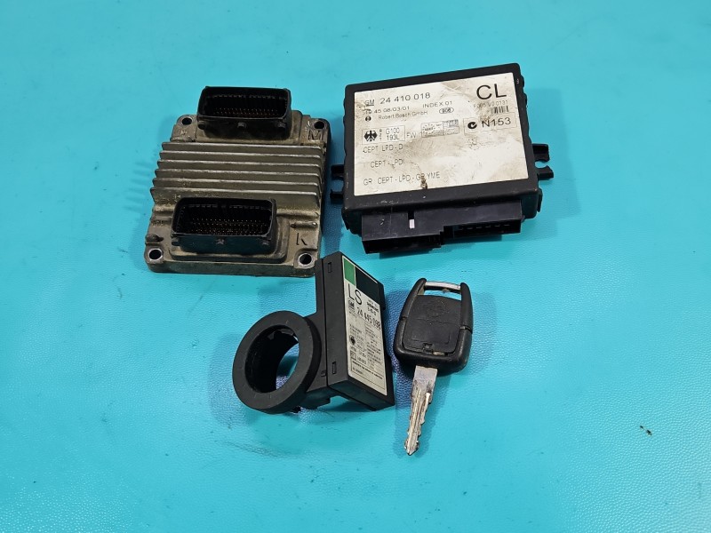 Komputer Sterownik silnika Opel Astra II G 1.7 dti 12212819, 8973065750