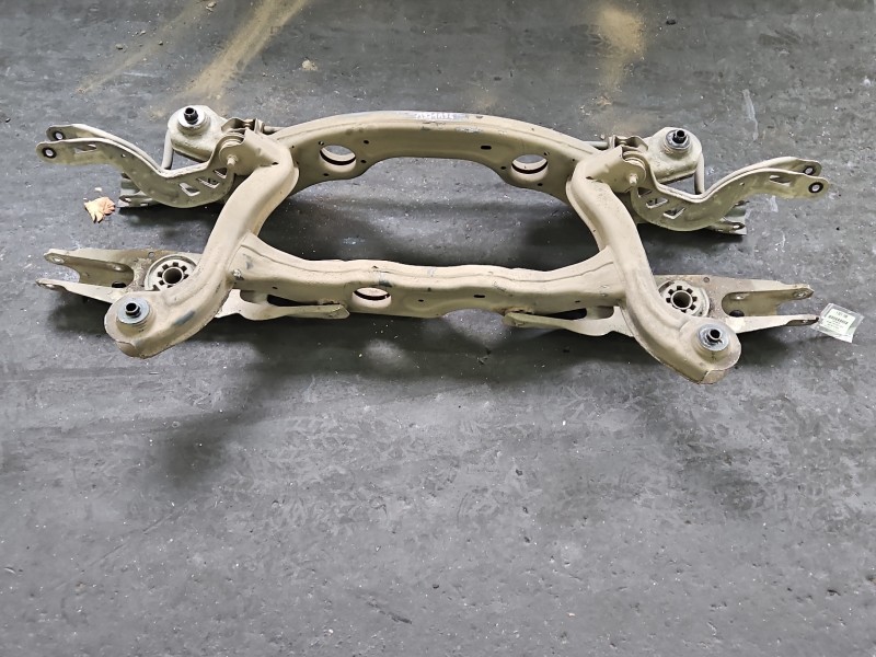 Tylna belka oś tył MERCEDES W176 1.5 CDI