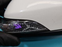 Lusterko prawe Toyota Auris II biały 040 europa