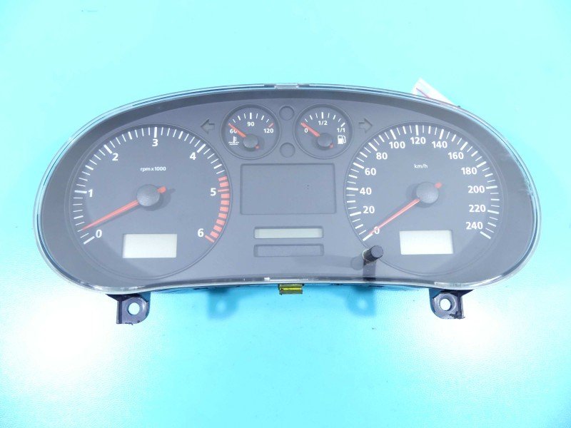 Licznik Seat Leon I Toledo II 1.9 TDI 1M0920821B EUROPA