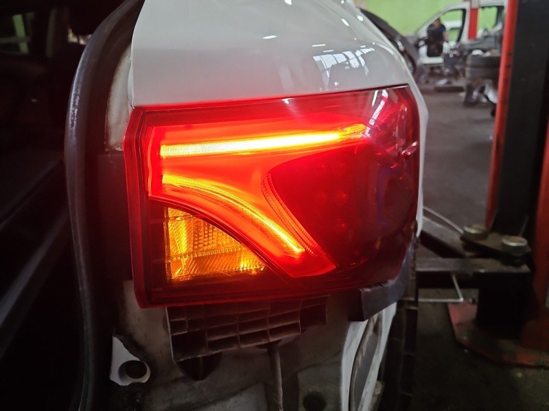 Lampa tył prawa Toyota Avensis III T27 kombi