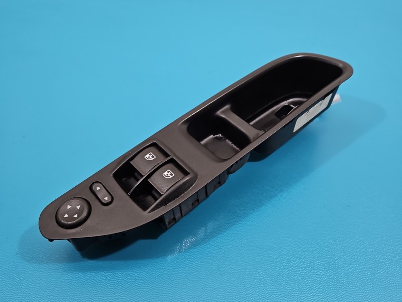 Przełącznik szyb Fiat Tipo II 15- 7356399240 Producent części: FIAT, 2x EU