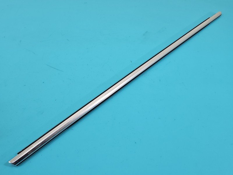 Listwa drzwi tył lewa Skoda Karoq HB