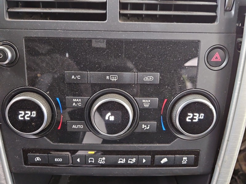 Konsola panel nawiewu Land rover Discovery Sport 14- L550