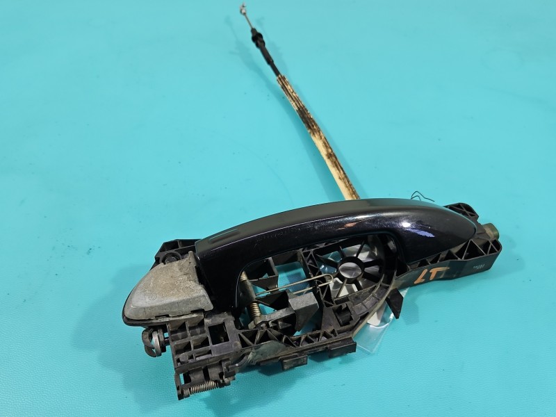 Klamka tył lewa zewnętrzna Vw Passat B7 3C0837885