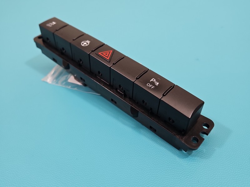 Przełącznik świateł awaryjnych Jeep Grand Cherokee IV WK2 P56046290AB