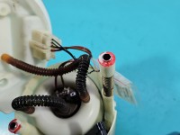 pompka Pompa paliwa Peugeot 5008 1.6 16V 9684994380 Peugeot, Benzyna, Europejska, Uszkodzone mocowania górnej części pompki