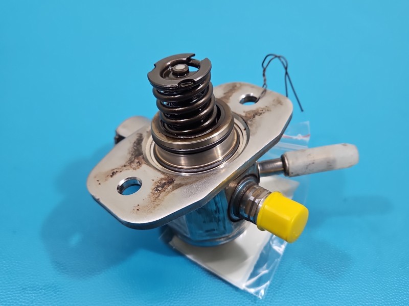 pompka Pompa paliwa LEXUS NX I 14-21 2.0 T Producent części: Lexus, brak numeru 2 PIN