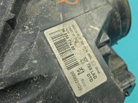 Reflektor prawy lampa przód Peugeot 5008 EUROPA