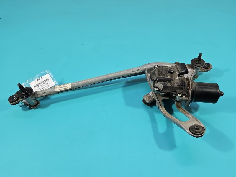 Silniczek Silnik wycieraczek przód Audi A5 F5 Z mechanizmem 3pin 8W6955119, 8W6955023B