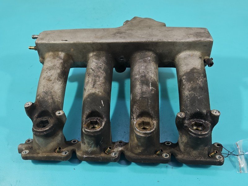 Kolektor ssący Audi A4 B7 06B133223AC 1.8 T 20V (BFB)