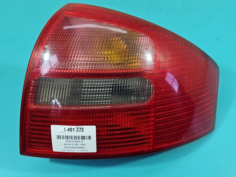 Lampa tył prawa Audi A6 C5 sedan Lampa tył prawa Audi A6 C5 sedan