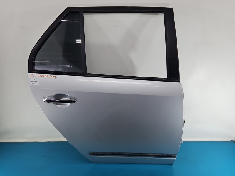 Drzwi tył prawe Kia Carens III 06-13 HB 5d srebrny 7S