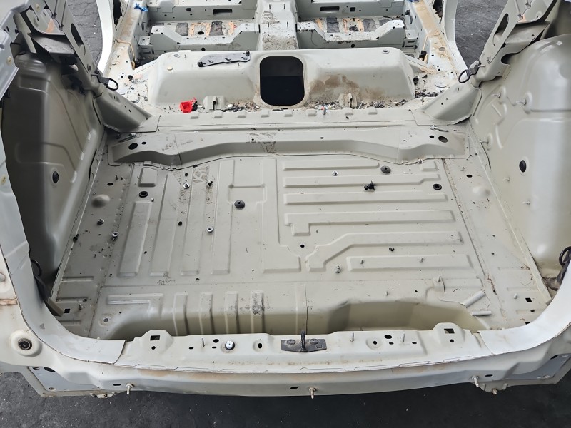 Pas tylny podłoga wanna bagażnika Peugeot 3008 II HB