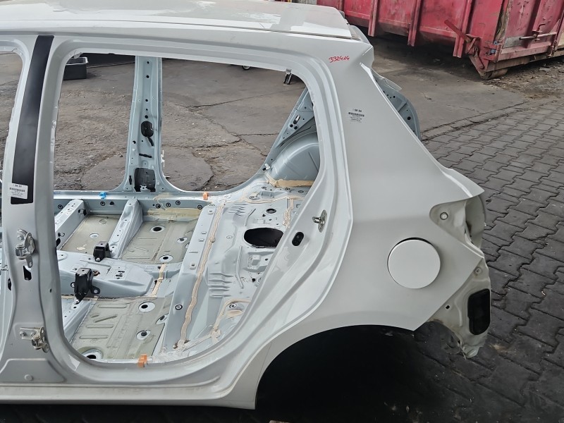 Błotnik tył lewy ćwiartka Toyota Yaris III 040 HB