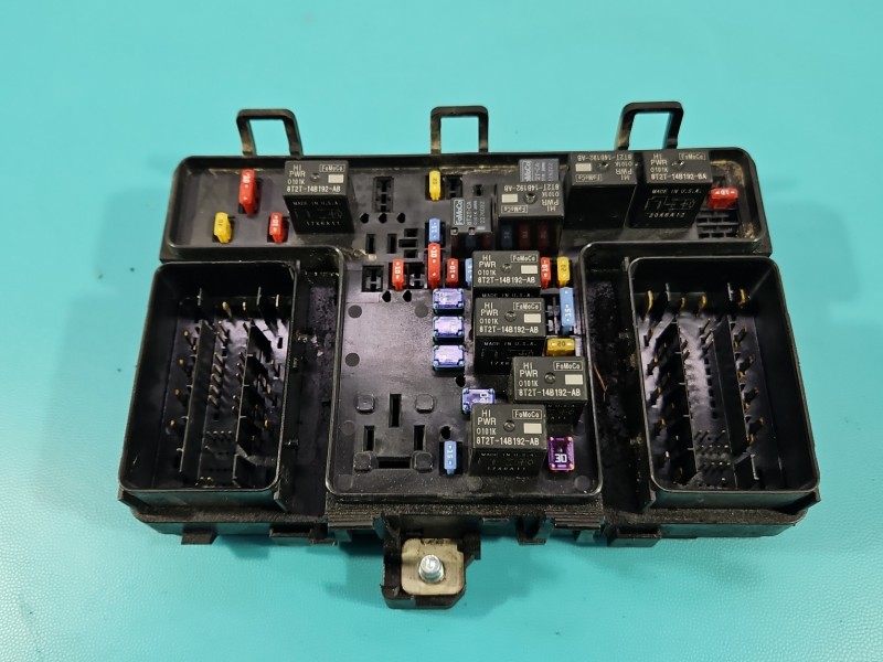 Skrzynka bezpieczników Ford Edge II