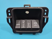 Gniazdo USB Honda CR-V V 16- GN321-19380