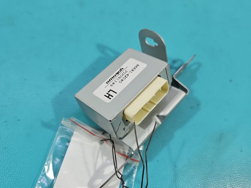 Sterownik moduł TOYOTA, anteny Toyota Rav4 V 86681-42040