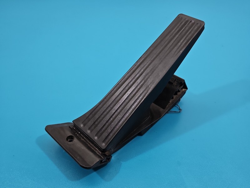 Pedał gazu potencjometr BMW X6 E71 6789998 3.0d